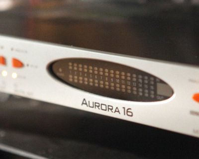 AURORA a 230V. Leer para no ser engañado.